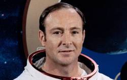 Edgar Mitchell: we have seen a UFO in space during the landing on the moon
